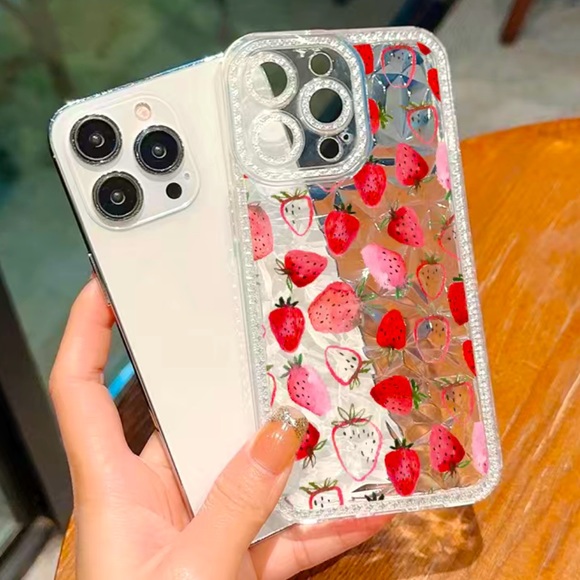 Strawberry IPhone 13 and IPhone 14 cases - Picture 2 of 4